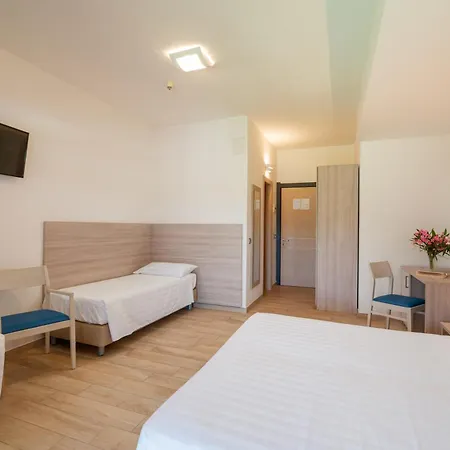 호텔 Portoconte 4*