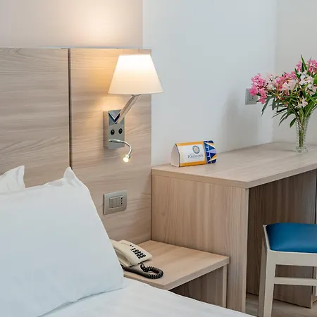 호텔 Portoconte 4*